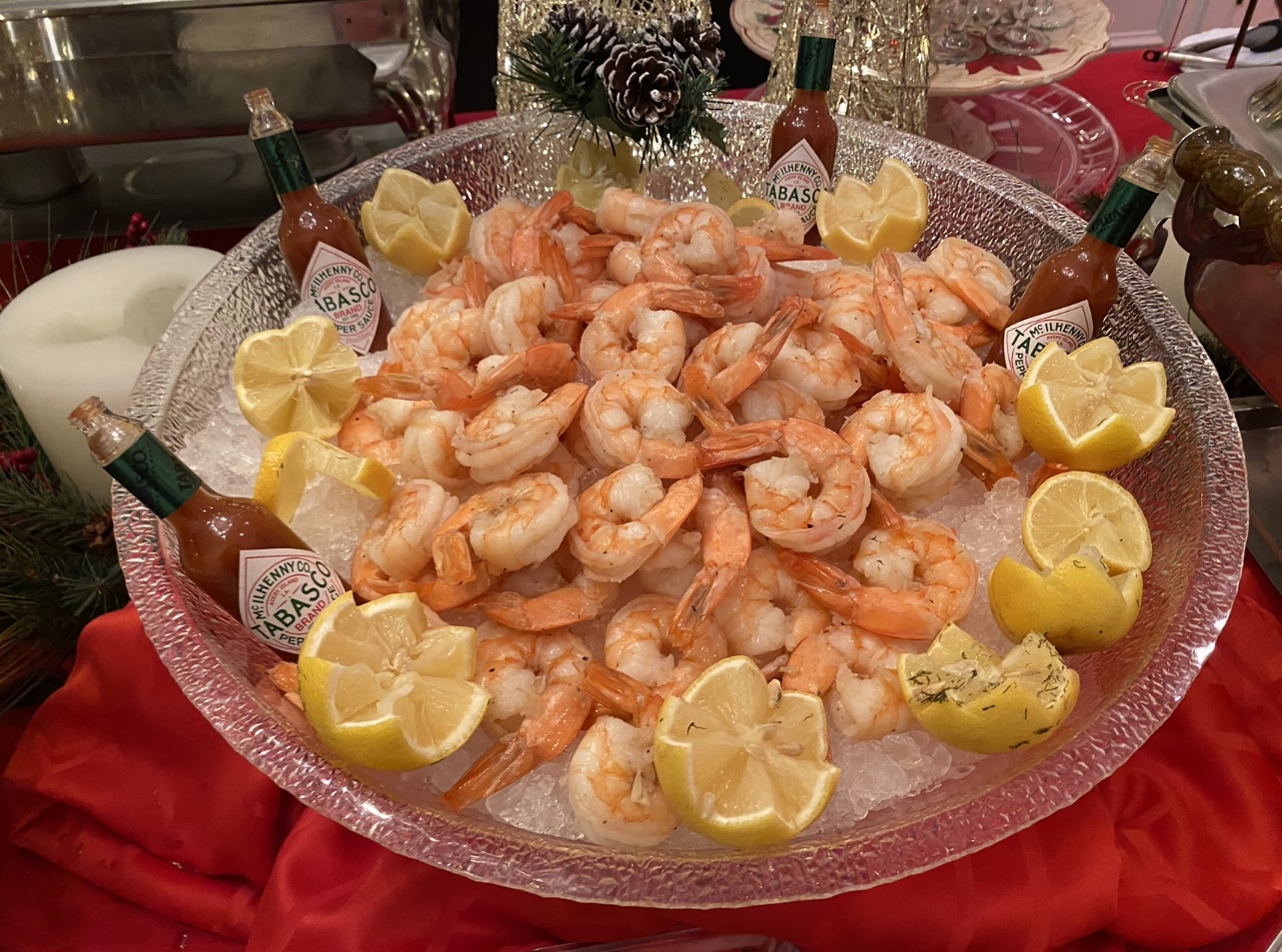 Shrimp platter on ice with lemon